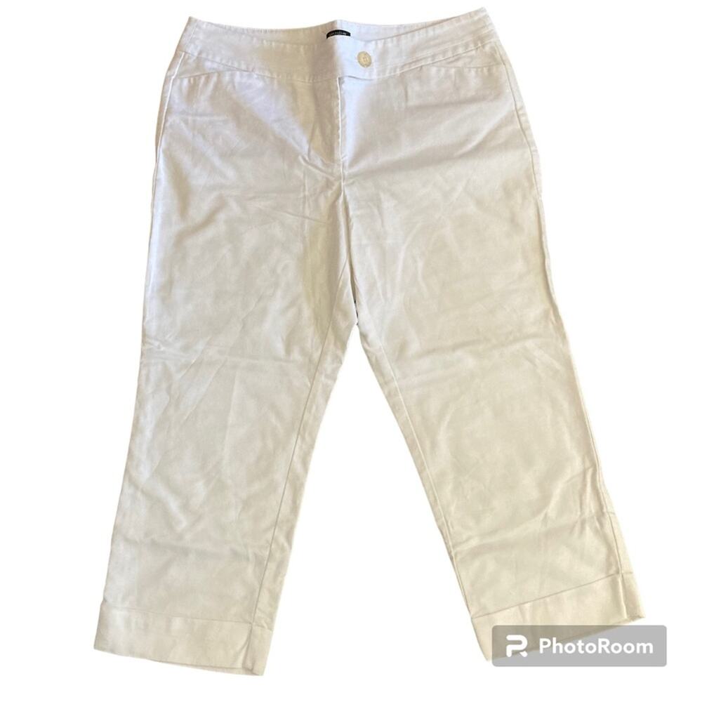 Ann Taylor Signature White Cuffed Capris Size 10